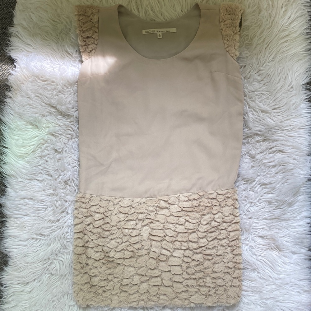 Mini dress with fur